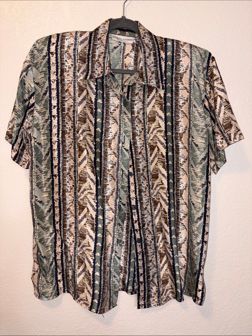 Valerie Stevens 100% silk vintage short sleeve shirt size 10